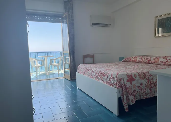 ホテル Ristorante Mareblu